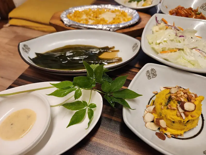 정갈하게 차려진 밑반찬