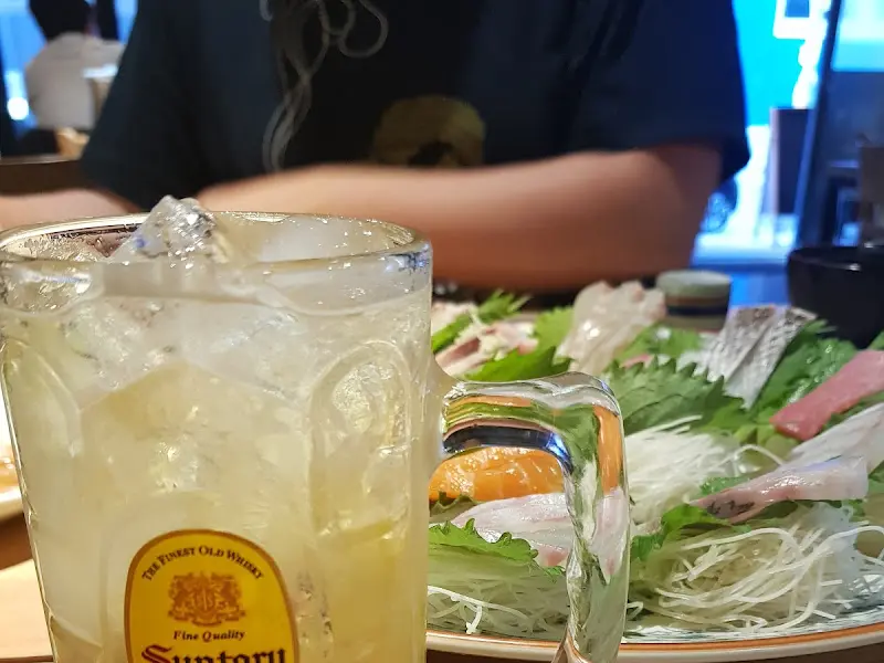 시원한 술 한잔과 사시미