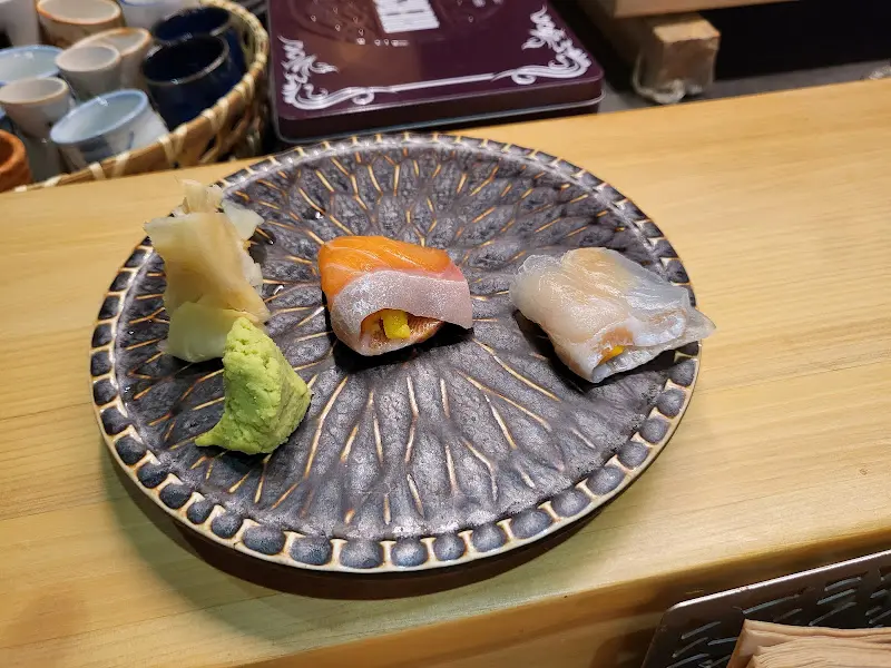 싱싱한 재료가 돋보이는 스시