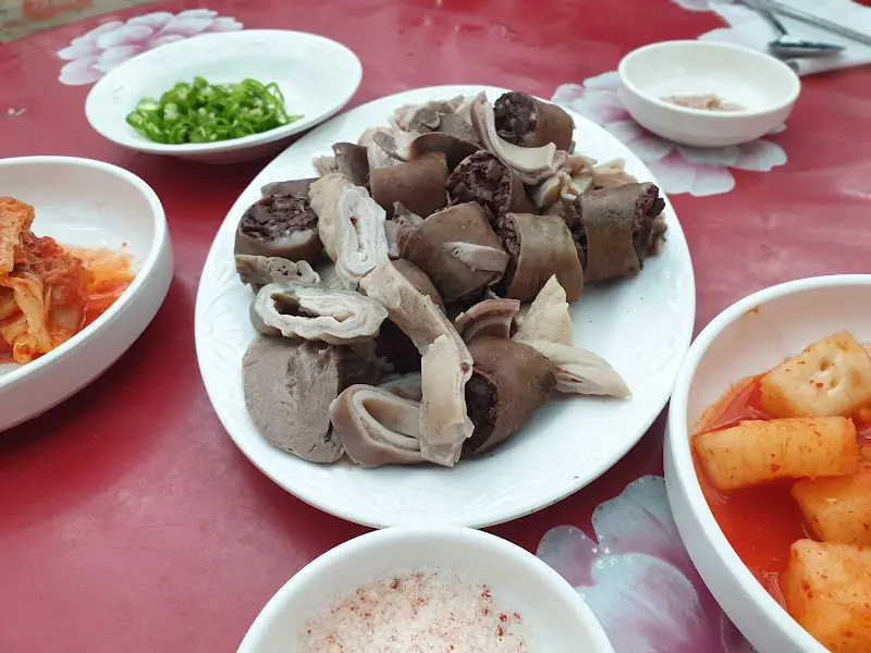 모듬 순대 한 상 차림