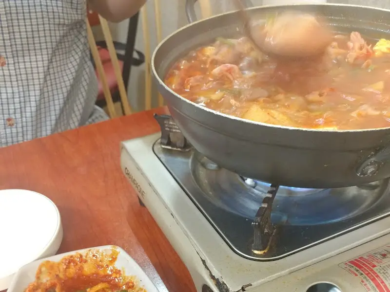 보글보글 끓는 닭볶음탕