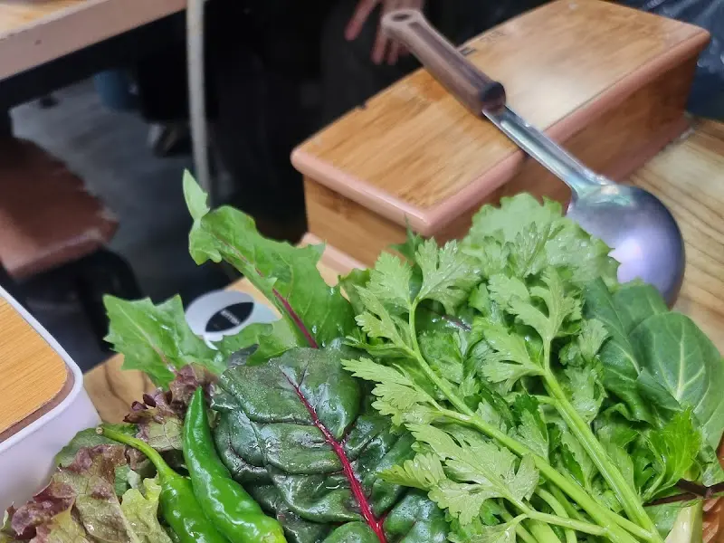 싱싱한 쌈 채소 한가득