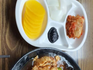추억이 깃든 홍천 맛집 기행, 도원식당에서 맛보는 짜장의 깊은 향수