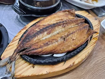 어머니와 함께 찾아간 그곳, 안산에서 맛보는 고등어 정식의 행복한 맛집 나들이