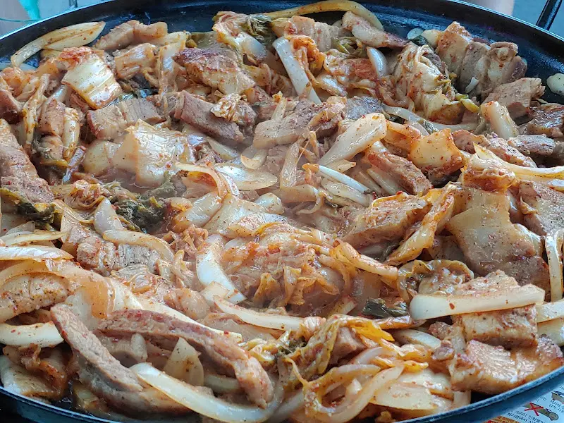 돼지김치구이 전체샷