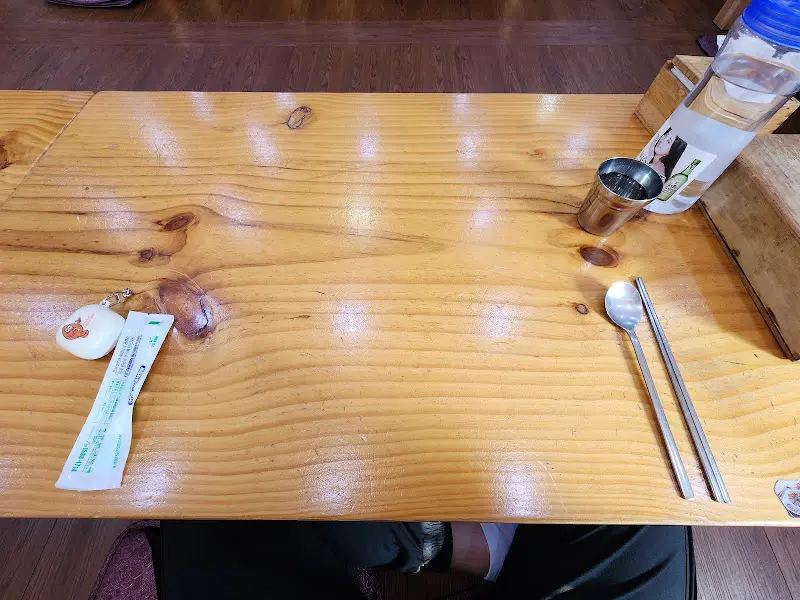 깔끔한 테이블 세팅