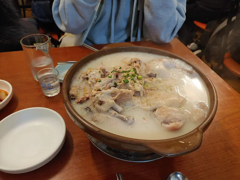 녹두밭 식당 외부