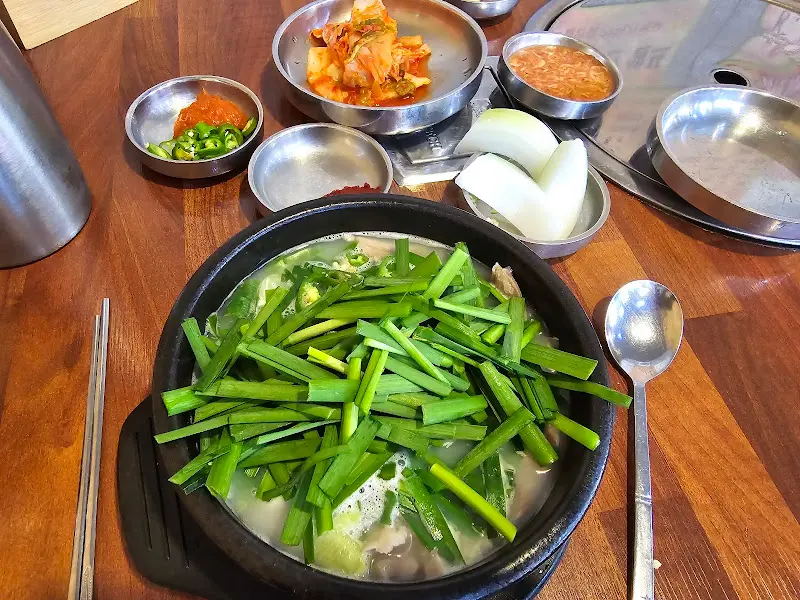 황해식당 외부
