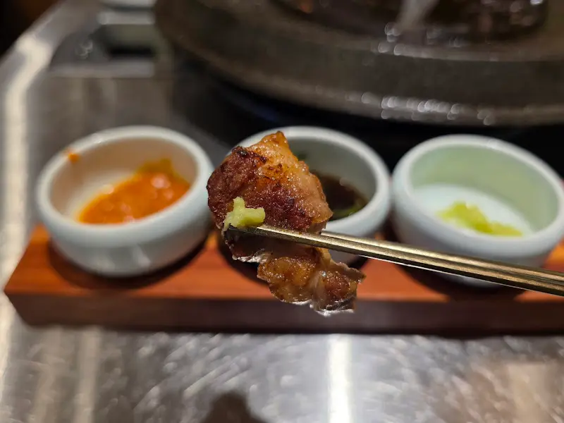 무쇠뚝삼겹 내부