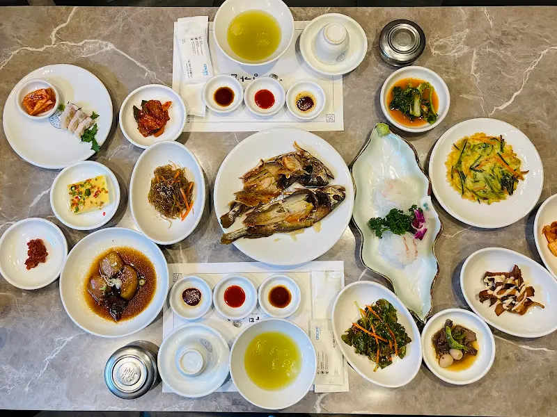 상무지구 명가원의 푸짐한 한상