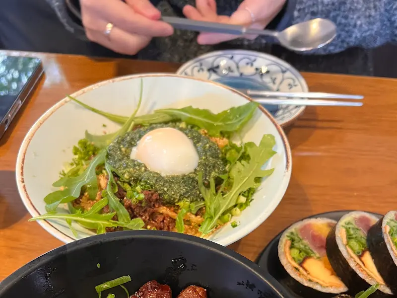 료미의 다양한 메뉴