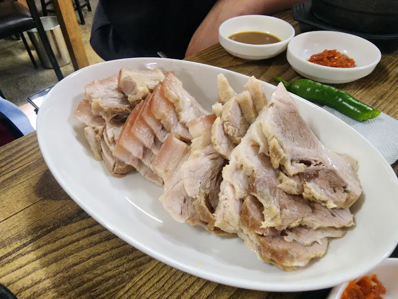 촉촉한 수육 비주얼