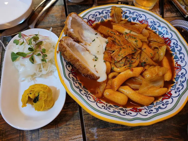 돈까스와 떡볶이