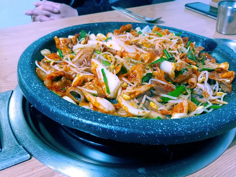 대패삼겹살 볶음