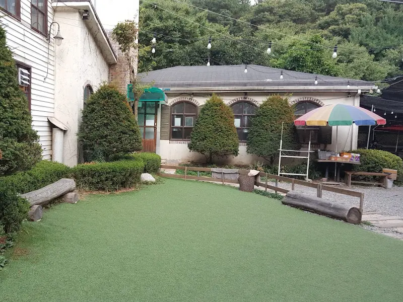 산앤들정육식당 외부