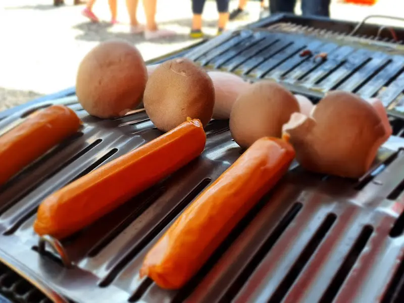 산앤들정육식당 버섯과 소세지