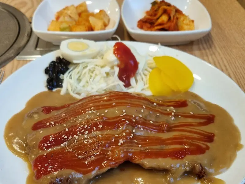 수복식당 돈까스 전체샷