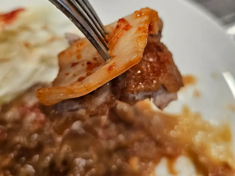 수복식당 돈까스 포크샷