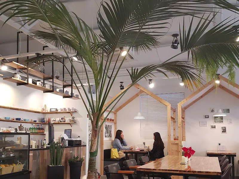 샐러드 가게 내부 모습