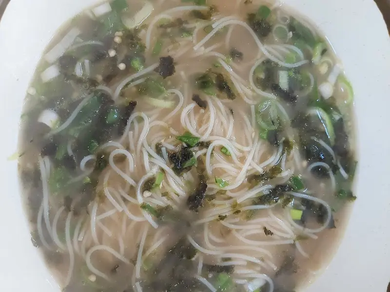 용대네국수 잔치국수