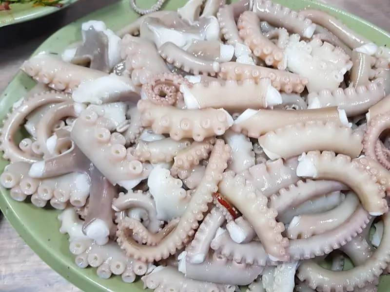 문어 숙회 한 접시