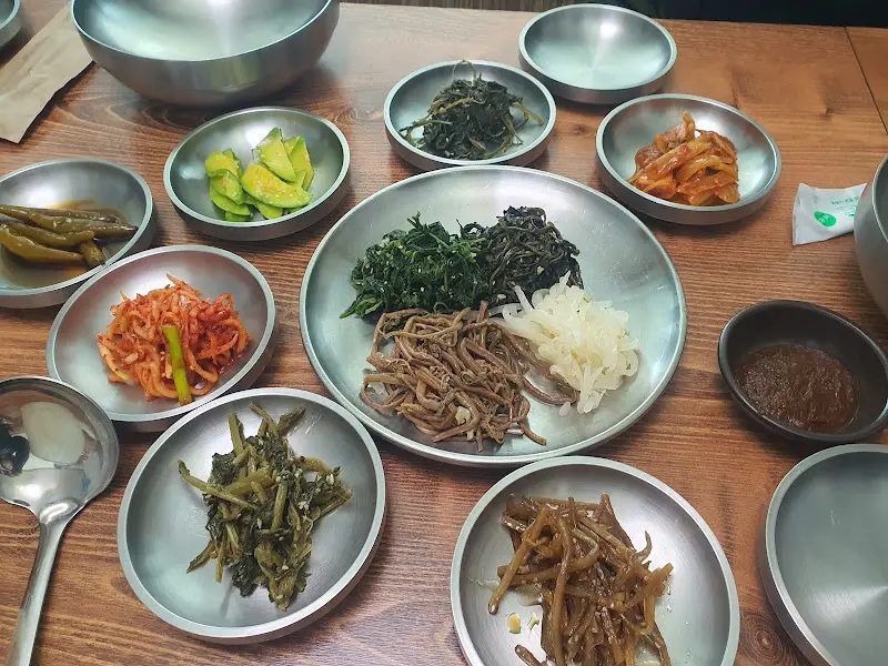 다양한 나물 반찬