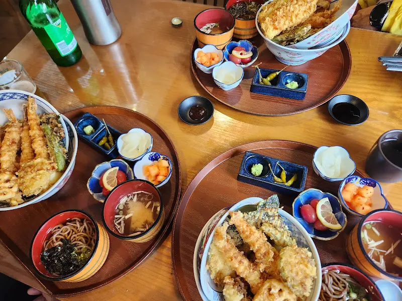 다다텐동 한 상 차림