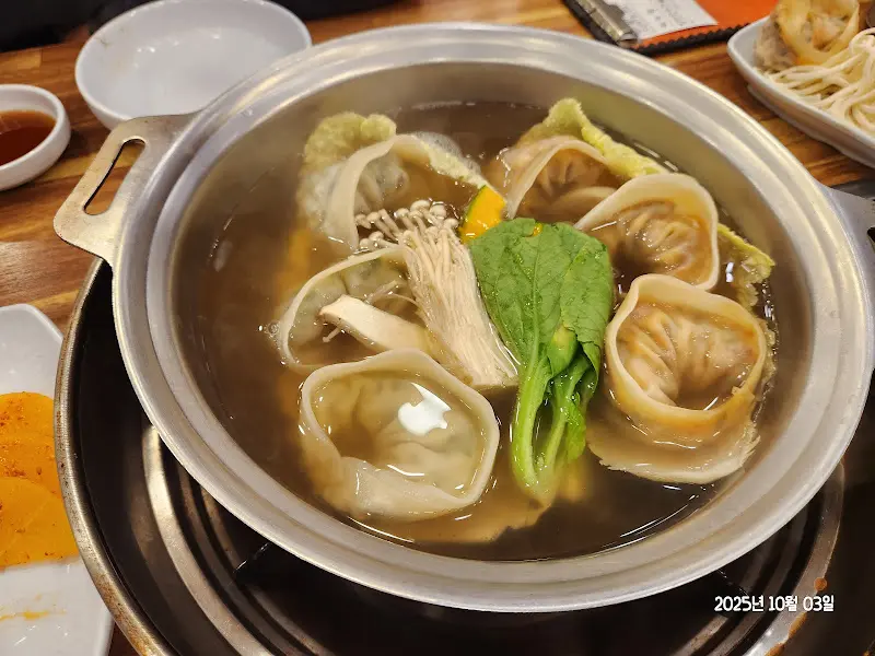 김치만두전골