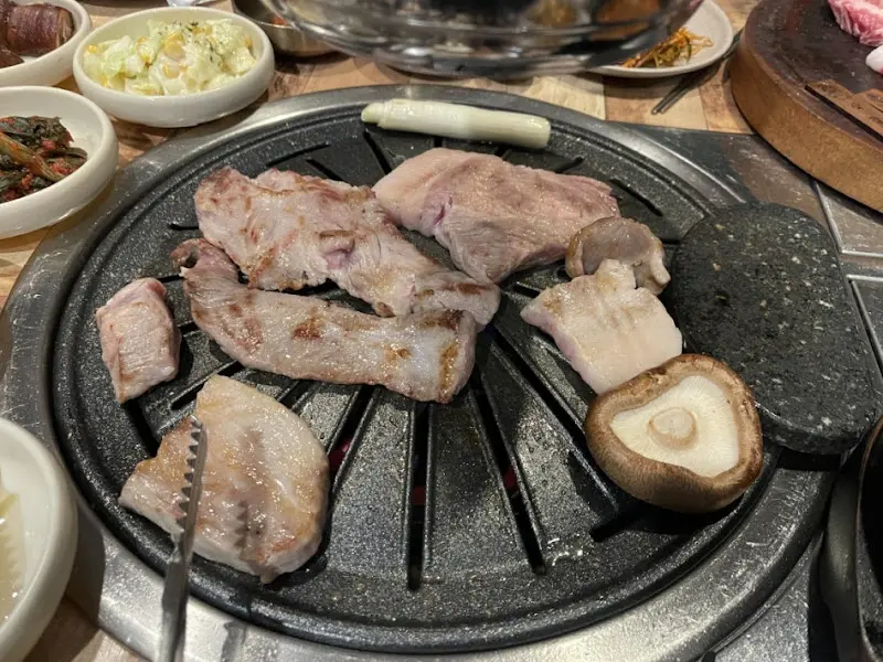 구워지는 돼지고기