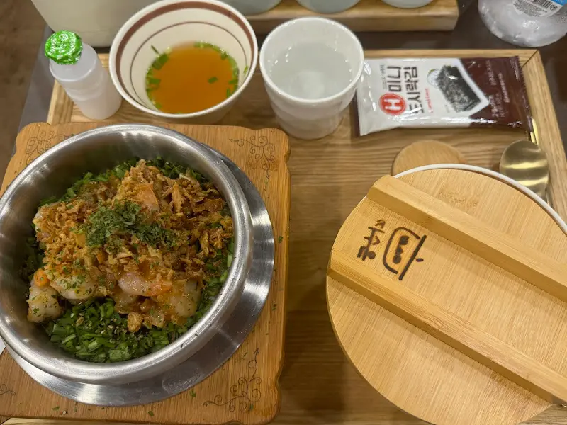 버터갈릭새우 덮밥 한상차림