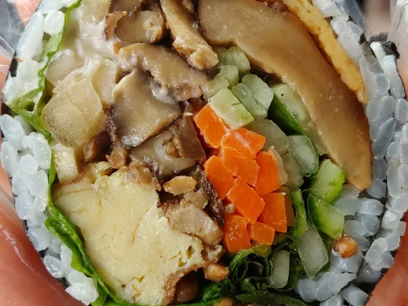 버섯조림쌈 김밥의 모습