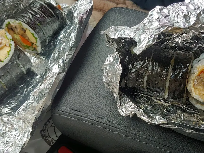 다양한 종류의 김밥들