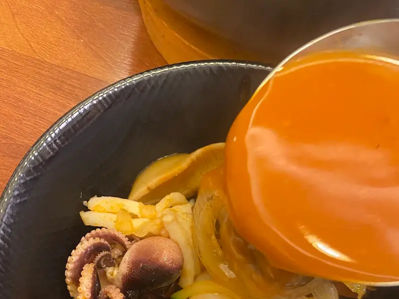 국물이 찰랑거리는 짬뽕