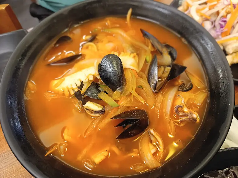 홍합이 가득한 짬뽕
