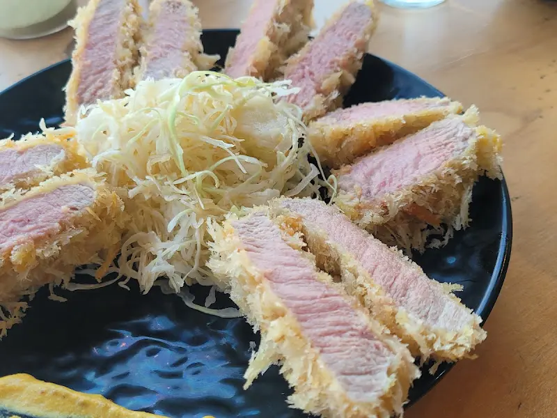 단면이 예술인 안심 돈가스