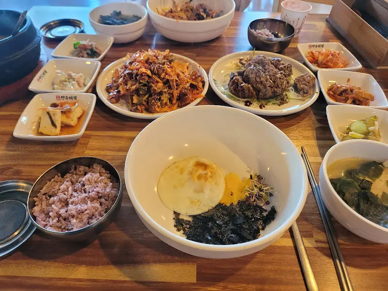 장수미역의 푸짐한 한상차림