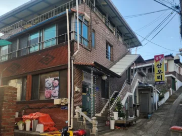 산나물 향기가 미각을 깨우는 곳, 완주에서 찾은 보물 같은 건강 맛집