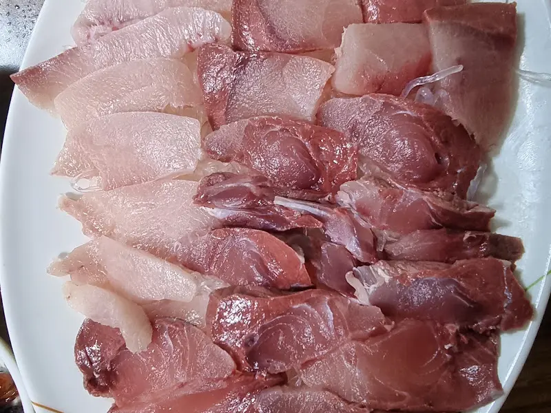 입안에서 살살 녹는 듯한 완도회수산 대방어