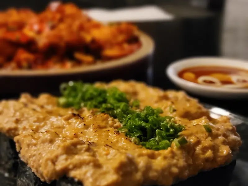 섬세한 플레이팅이 돋보이는 메뉴