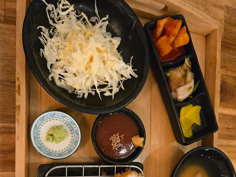 프리미엄 돈카츠 한 상 차림