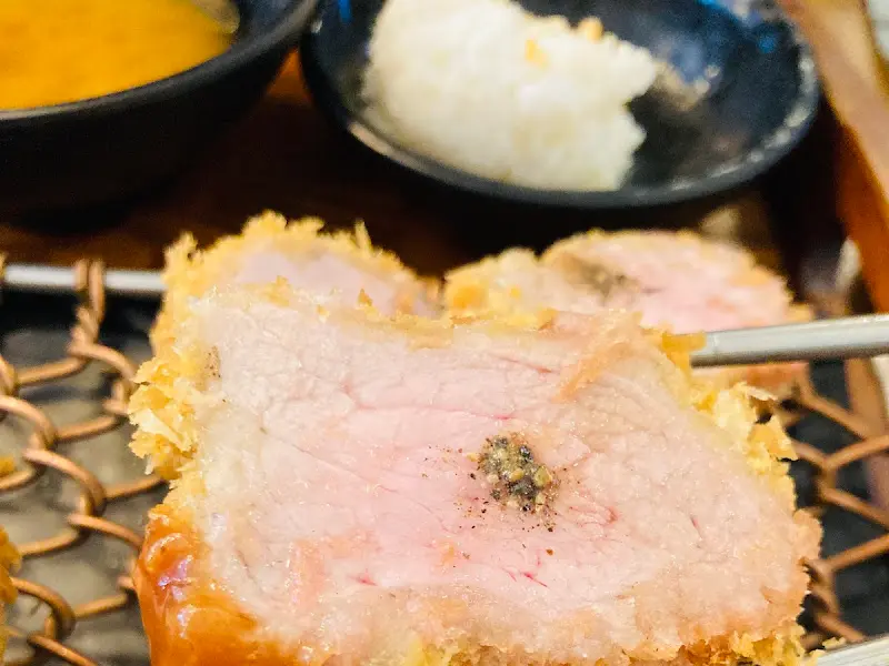 카츠 D9 돈까스 단면