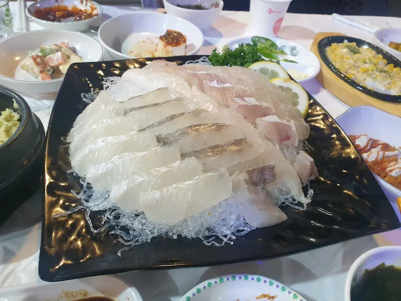 모듬회 한상차림