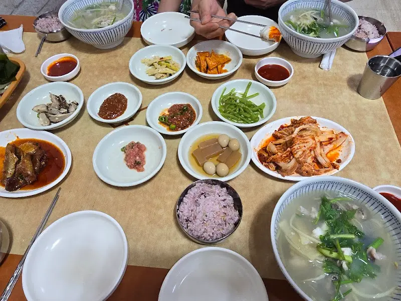 푸짐한 반찬 한 상