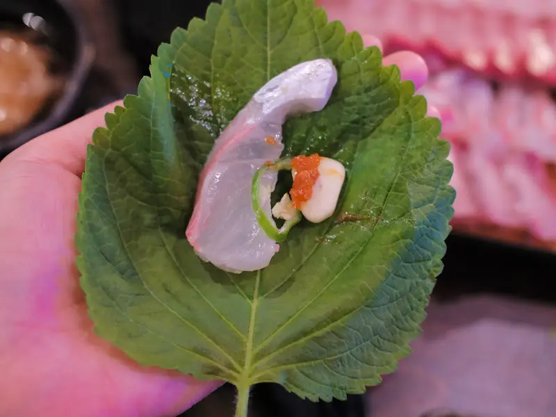 고등어회와 곁들임