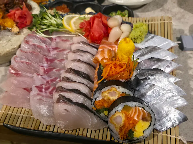 모듬회 한상차림