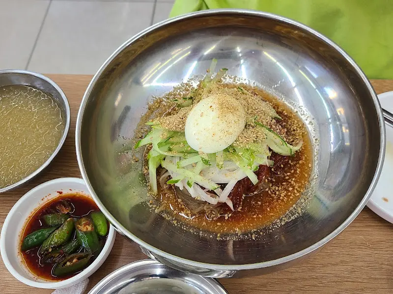 비빔냉면