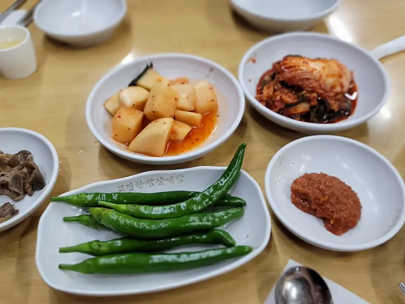 삼계탕과 밑반찬