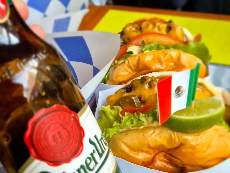 멕시칸 버거의 비주얼