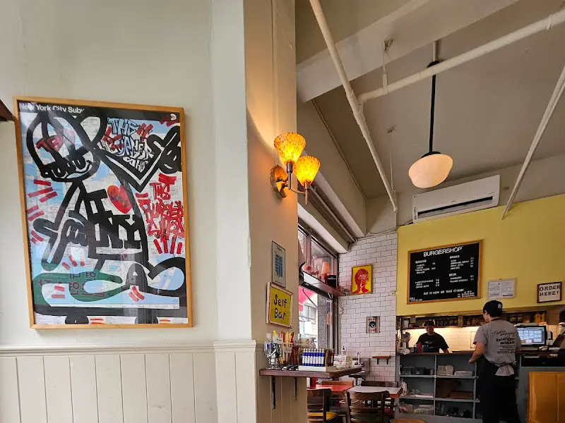 버거샵 내부 인테리어