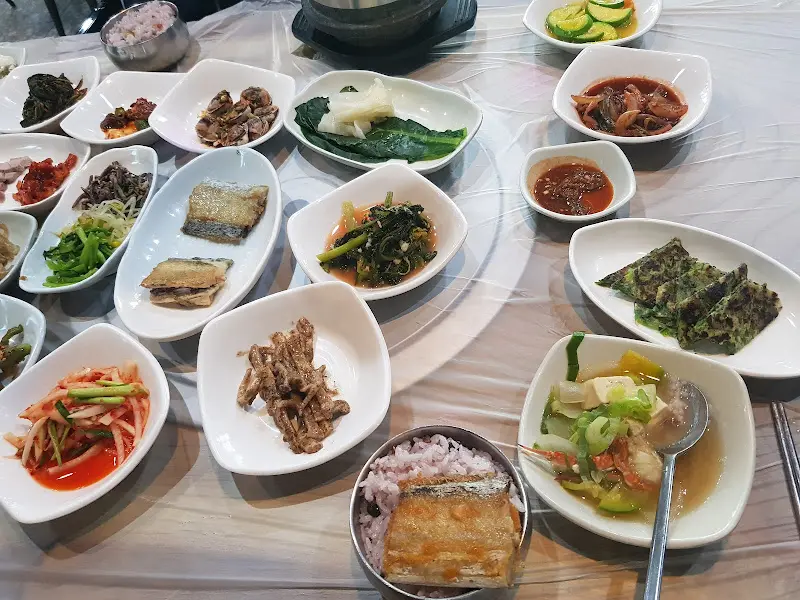 영양돌솥밥 한상차림